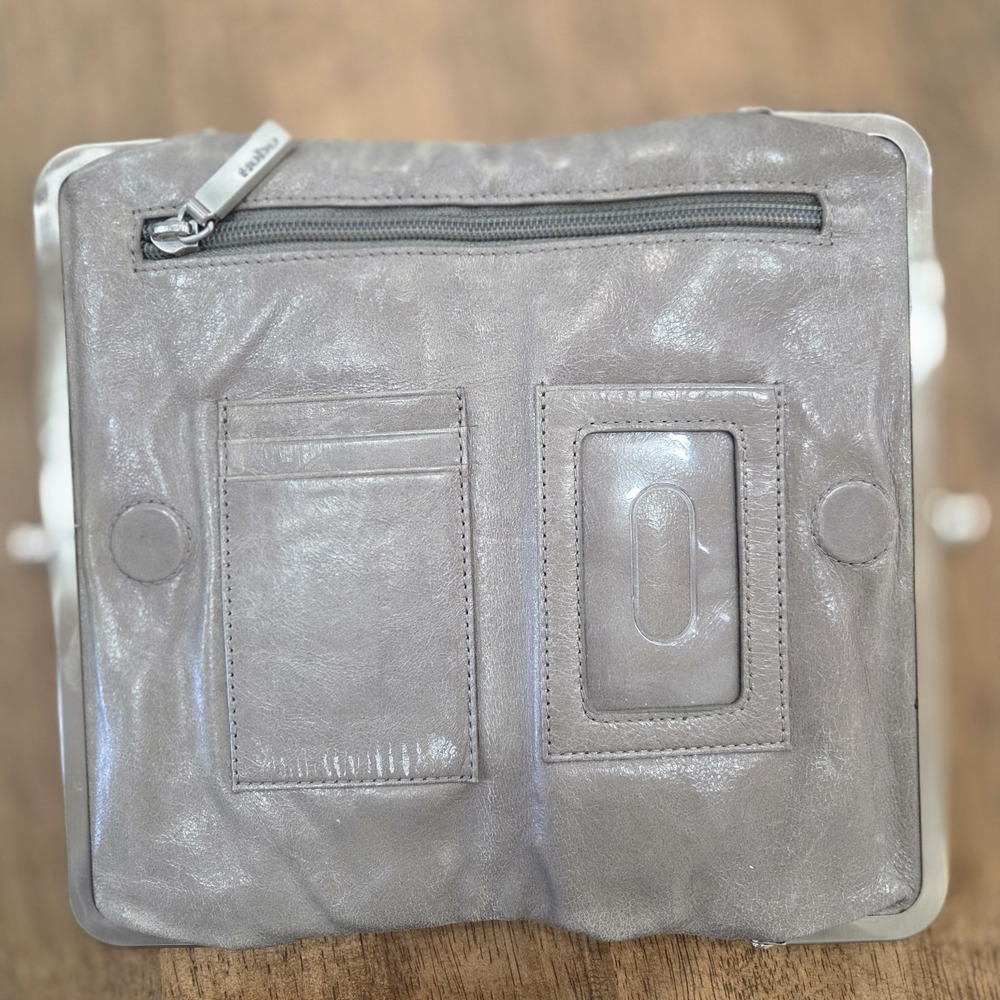 HOBO The Original Lauren Embossed  Leather Clutch Wallet - Picture 3 of 9